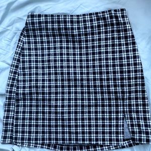 DIVIDED plaid mini skirt
